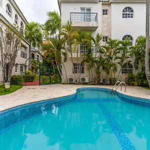 Apartamento Cozy 2 Bdr Condo, With Pool Area And Free Wifi